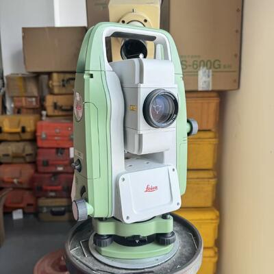 Leica TS03 Total Station with 5 Seconds Accuracy 1000m Non Prism Distance and 50000 Points Capacity for Surveying